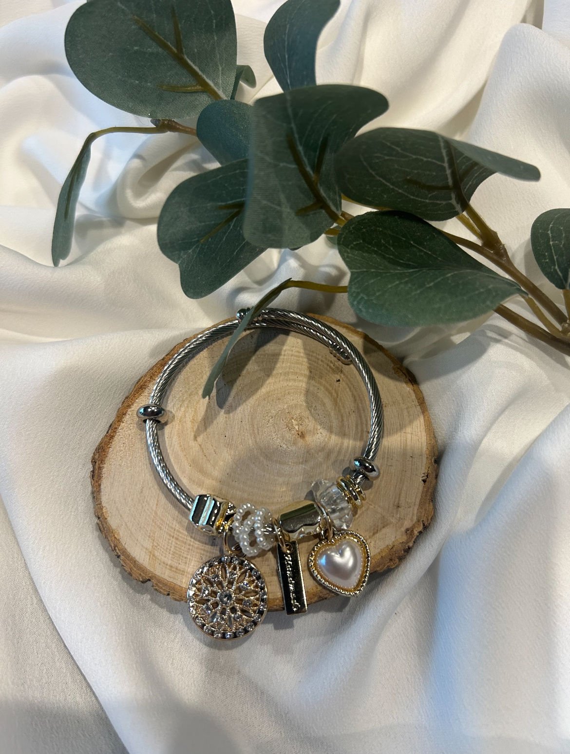 Kalpli Charm Kelepçe